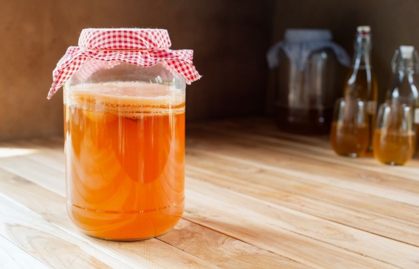 Kombucha jako zázračný lék na rakovinu či AIDS? Kdepak. Může dokonce ublížit