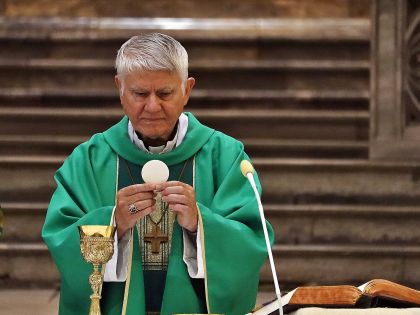 Ježíš nebyl žádný svatoušek, byl to muž z masa a kostí, říká biskup Václav Malý