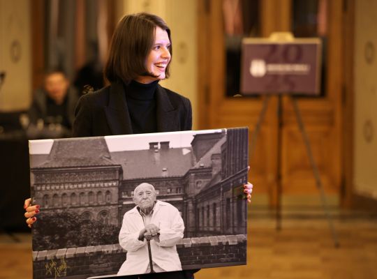 Janda, Töpfer, Slováčková. V Gröbeho vile křtili hvězdný kalendář a vybírali peníze pro potřebné