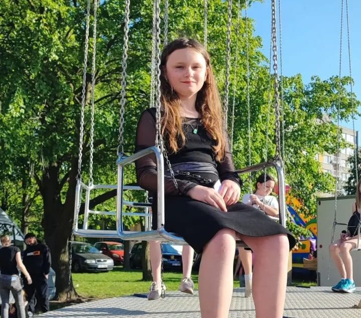 Jako miminko překonala leukémii, dnes se o třináctiletou Jennifer stará máma sama, táta ji nechtěl nikdy ani vidět