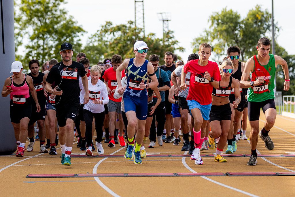 Na start běhu na 5 km se postavilo téměř 200 běžců