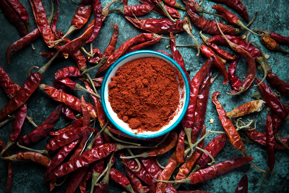 Chilli ván pomůže nejen detoxikovat organismus od nikotinu, ale možná díky němu i zhubnete. chilli shutterstock 434888233