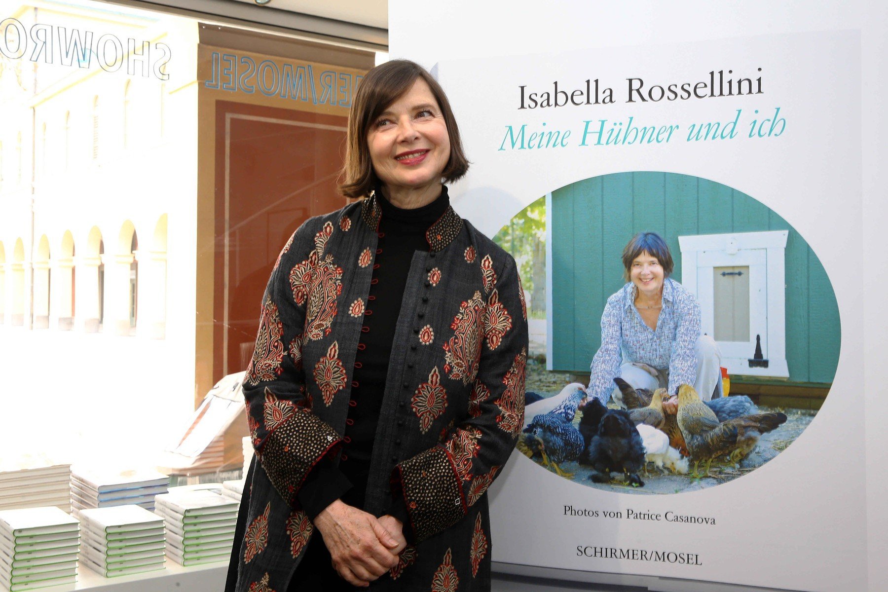 Isabella při křtu své kuřecí knihy v Německu rossellini kurata 0324113768