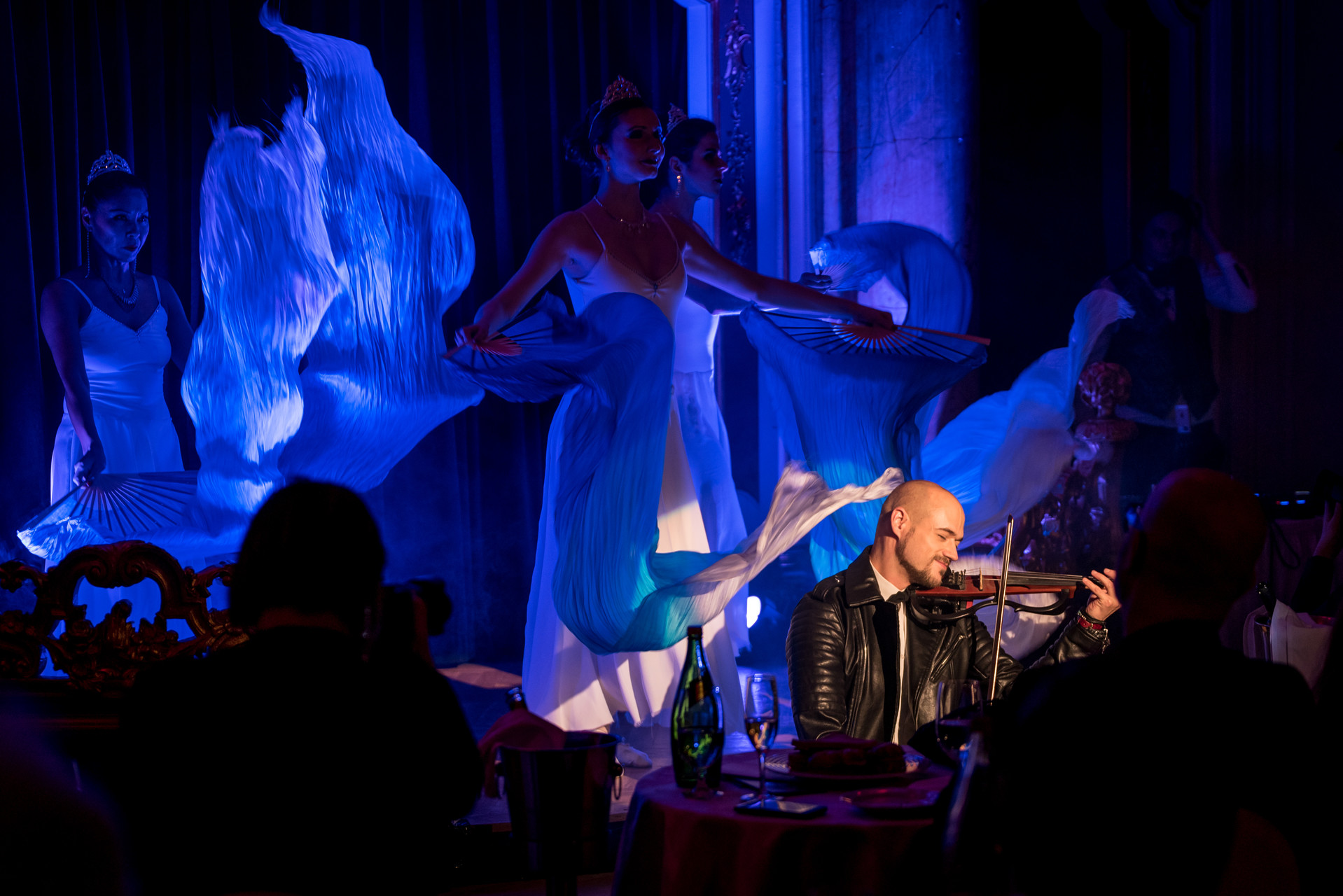 Ladnost, hudba, umění a občas i trochu erotiky. To je festival burlesek v Praze burlesque3