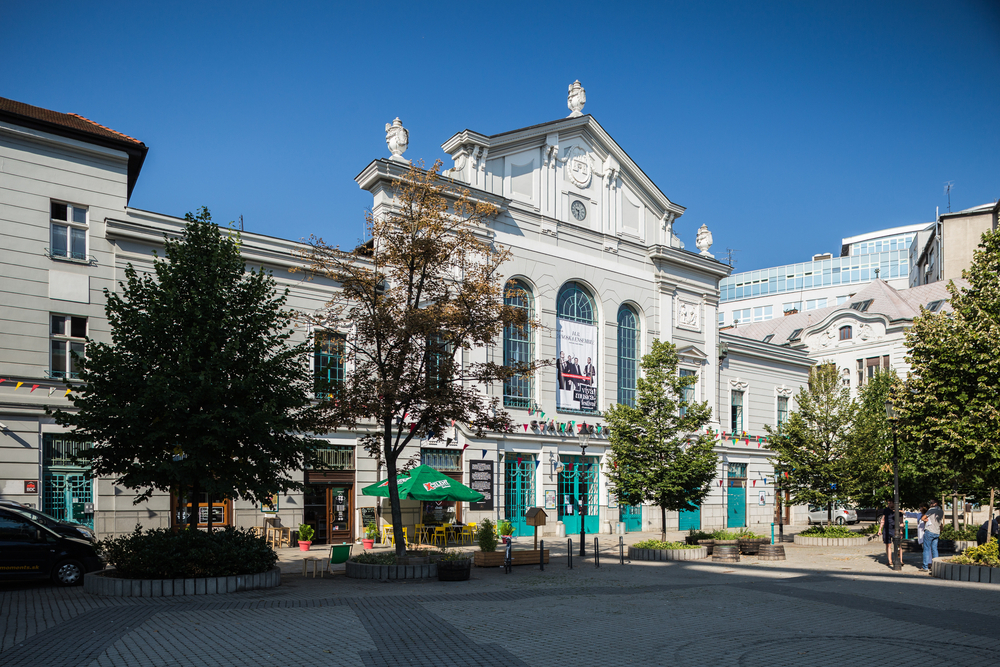 trznice bratislava 752368729