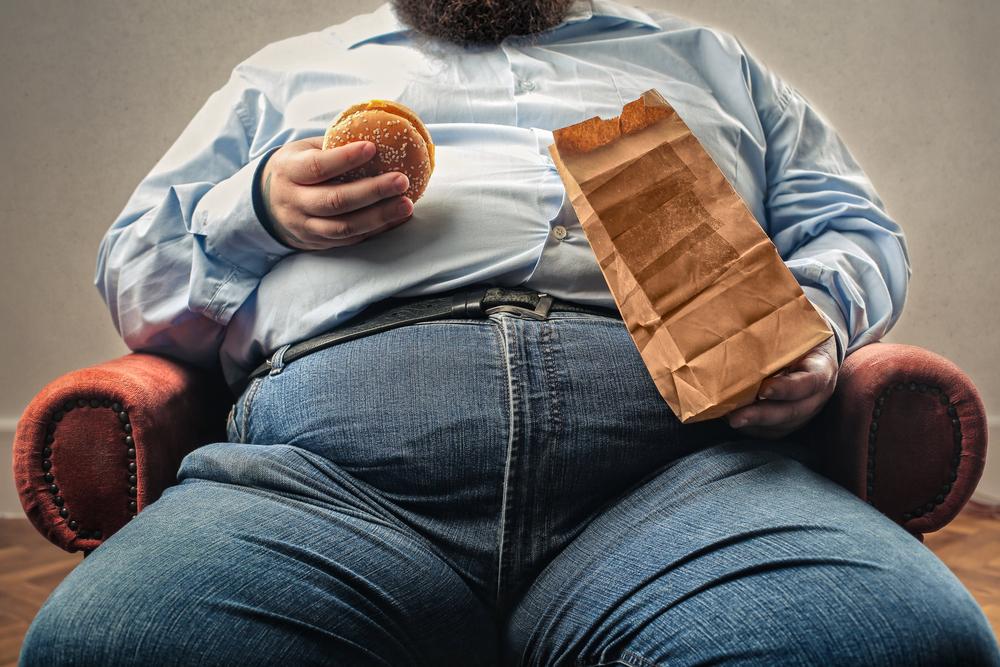 Muži vyhledávají aktivitu výrazně více než ženy, přesto jsou v tomto mladém věku tlustší. souboj tloustiku shutterstock 518002360