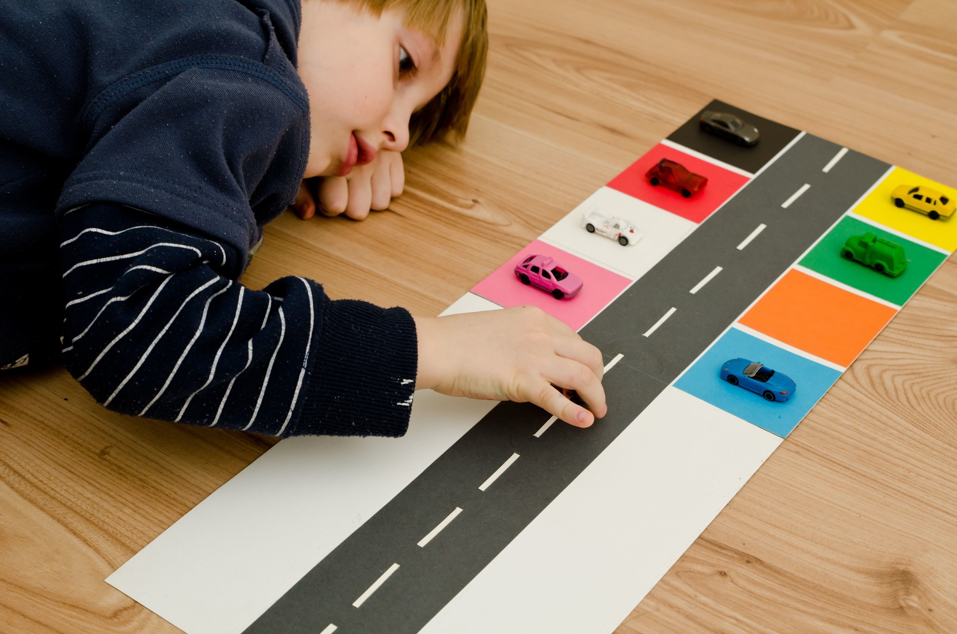 Autismus je stále tak trochu tabu. Lidé nevědí, jak s rodiči autistů komunikovat. Nejlepší je být přirozený, překonat stud a nebát se, že udělám něco špatně. autism3 edit
